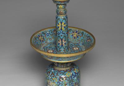 图片[2]-Candle stand from the set of five altar pieces with plum-blossom decoration in cloisonne enamels, Qing dynasty, Qianlong reign (1736-1795)-China Archive